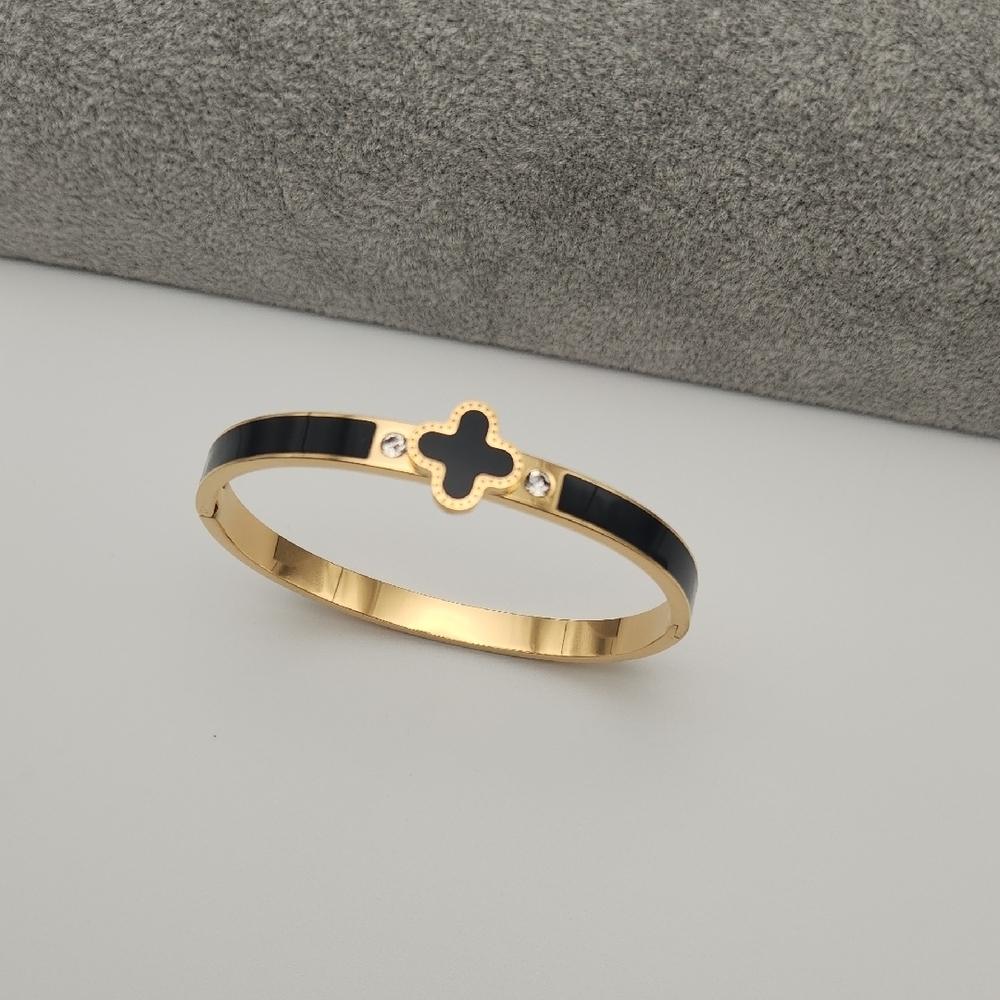 18K Gold Plated Black Enamel Clover Bangle – Waterproof, Tarnish-Proof